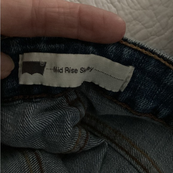 Women’s Levi’s Mid Rise Skinny Jeans - Picture 3 of 3